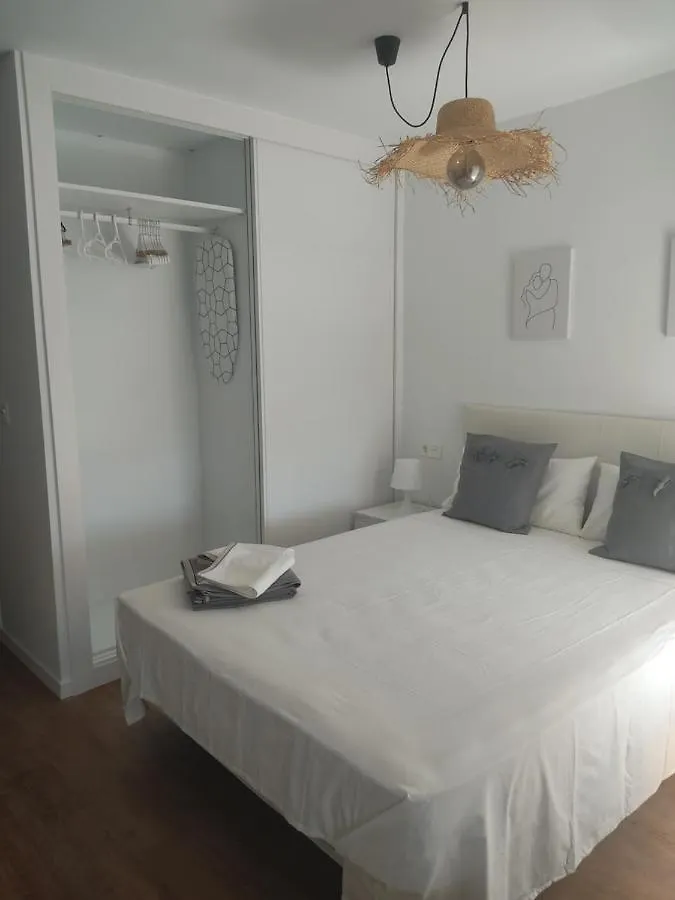 Апартаменты Hh Apartamento Альгарробо-Коста