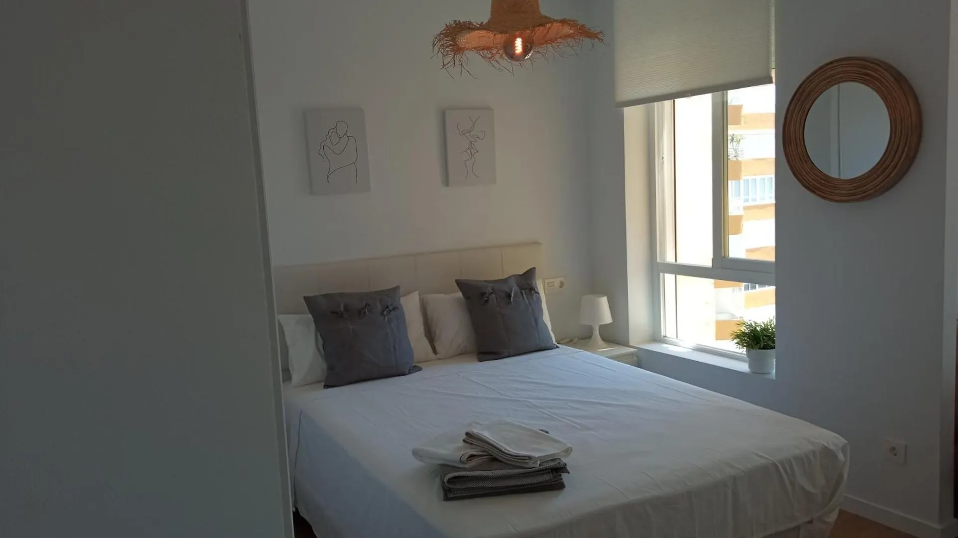 Апартаменты Hh Apartamento Альгарробо-Коста